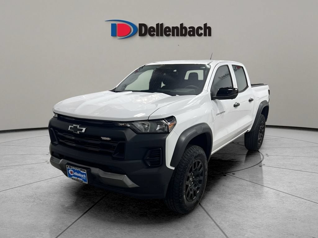 2024 Chevrolet Colorado Trail Boss in Summit White — front three-quarter view
